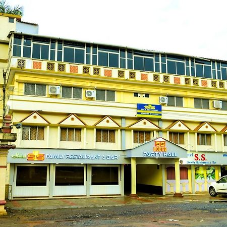 S S Residency Hotel Padubidri Exterior photo