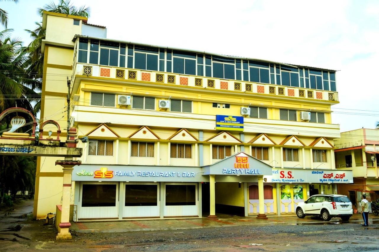 S S Residency Hotel Padubidri Exterior photo